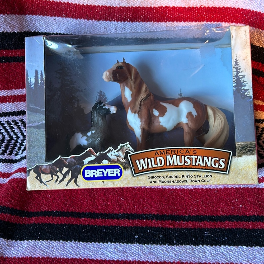 Breyer
America’s Wild Mustangs
